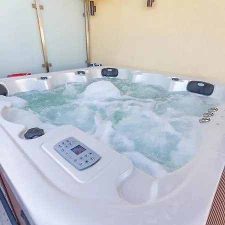 Casa Luxury Wellness By Bltn 3*